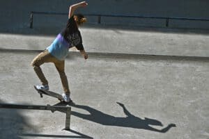 skateboarding 6973365